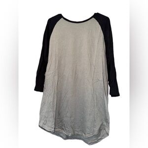 PACSUN 3/4 SLEEVE TEE. SIZE LARGE. BLACK AND GRAY. EXCELLENT CONDITION.